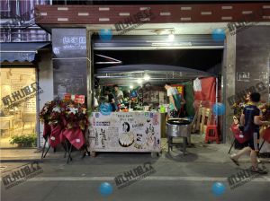 客戶購(gòu)買《XZ-612包子機(jī)》調(diào)試師傅調(diào)不過來，部門經(jīng)理親自上門調(diào)試